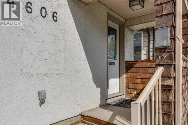 4606 48 Avenue, Red Deer, AB T4N3S9 Photo 4