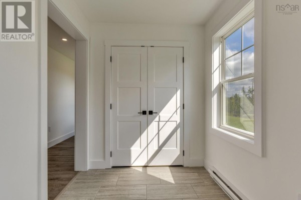 Living room - 4606 Clam Harbour Road, Clam Harbour, NS B0J1Y0 Photo 5