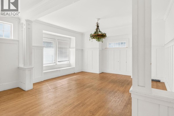 4606 W 11th Avenue, Vancouver, BC V6R2M7 Photo 4