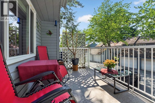 461 Carlsen Place, Port Moody, BC V3H4A1 Photo 3