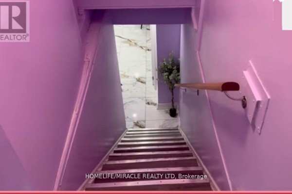 461 Pharmacy Avenue, Toronto, ON, photo 2