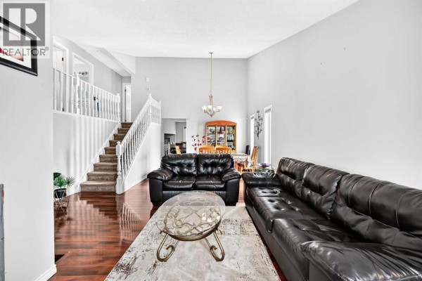 Pantry - 4610 43 Street Ne, Calgary, AB T1Y6J5 Photo 3