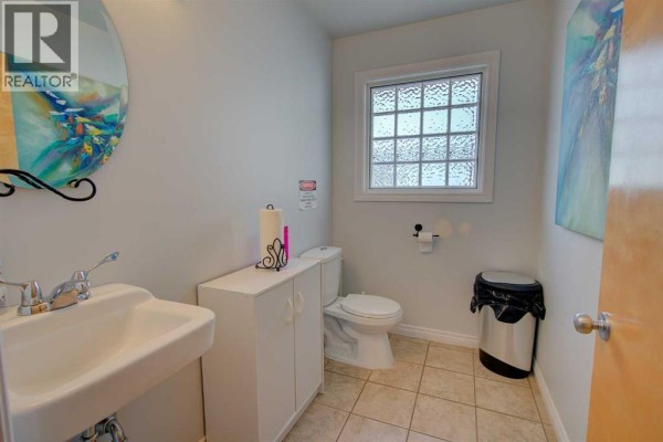 4610 48 Avenue, Red Deer, AB, photo 3