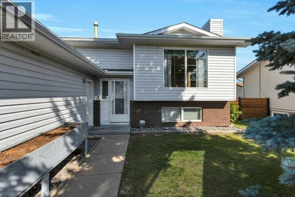 Kitchen - 4610 56 Avenue, Rimbey, AB T0C2J0 Photo 4