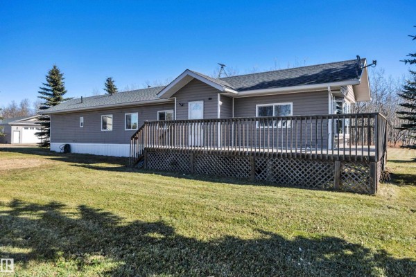 Primary Bedroom - 461063 Rge Road 10, Rural Wetaskiwin County, AB T0C2V0 Photo 3