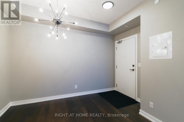 Dining room - 4611 - 4011 Brickstone Mews, Mississauga, ON L5B0G3 Photo 2