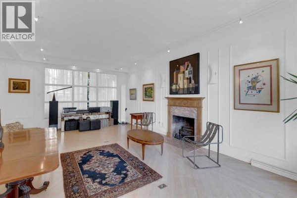Living room - 4615 14a Street Sw, Calgary, AB T2T3Y4 Photo 4