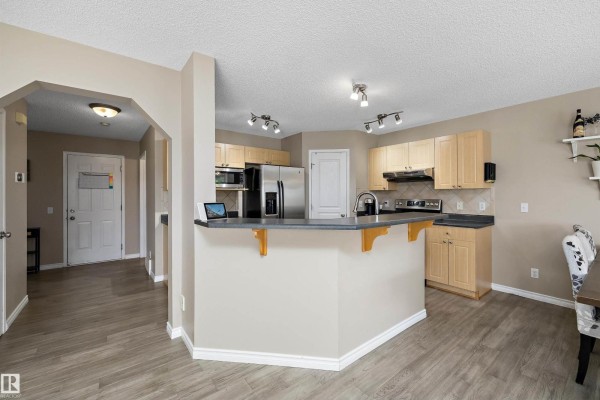 Kitchen - 4616 191 St Nw, Edmonton, AB T6M2Y2 Photo 3