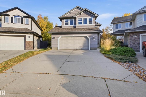 Kitchen - 4616 209 St Nw, Edmonton, AB T6M0G5 Photo 3