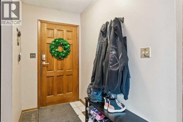 Bedroom - 4617 48 Street, Olds, AB T4H1E2 Photo 4