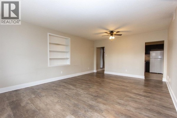 Primary Bedroom - 4618 49 Street, Red Deer, AB T4N1T5 Photo 4