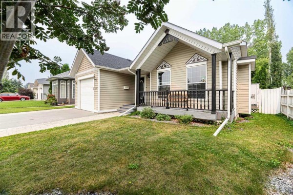 4618 55 Avenue, Lacombe, AB, photo 3