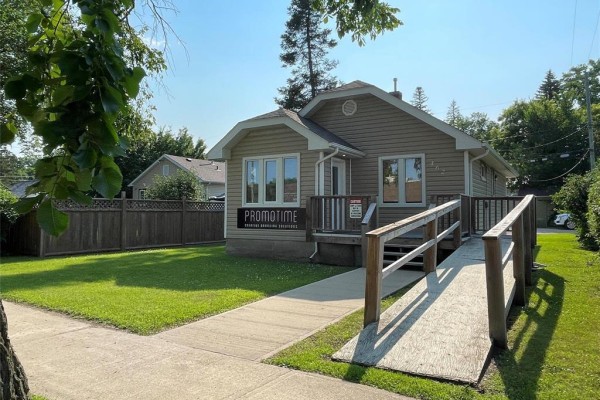 462 First Avenue, Neepawa, MB R0J1H0 Photo 3