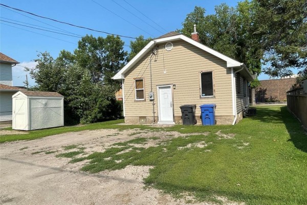 462 First Avenue, Neepawa, MB R0J1H0 Photo 4