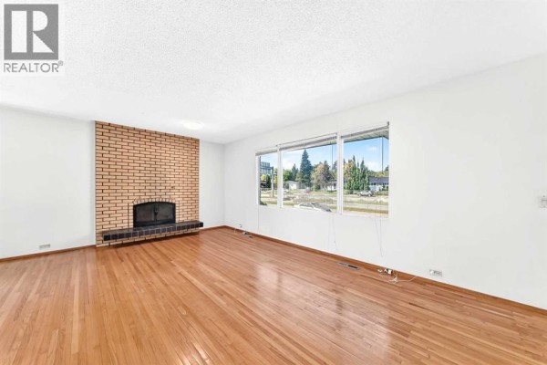 Primary Bedroom - 4620 Voyageur Drive Nw, Calgary, AB T3A0P6 Photo 5