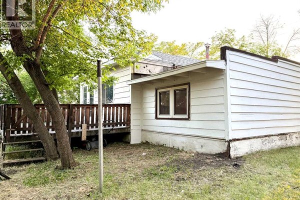 4621 46 Street, Lacombe, AB, photo 2