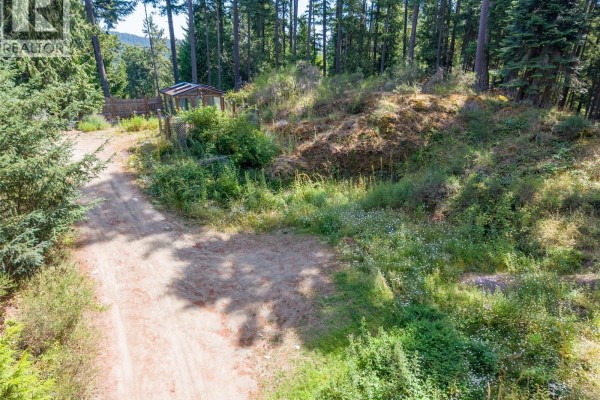 4622 Sailor Rd, Pender Island, BC V0N2M0 Photo 3