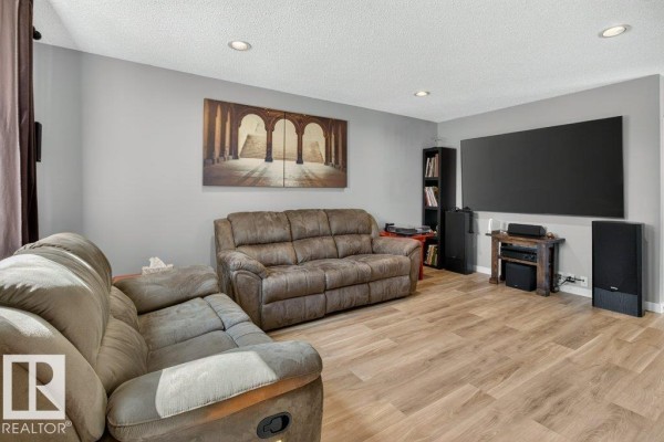 Dining room - 4624 36 Av Nw, Edmonton, AB T6L3S3 Photo 2