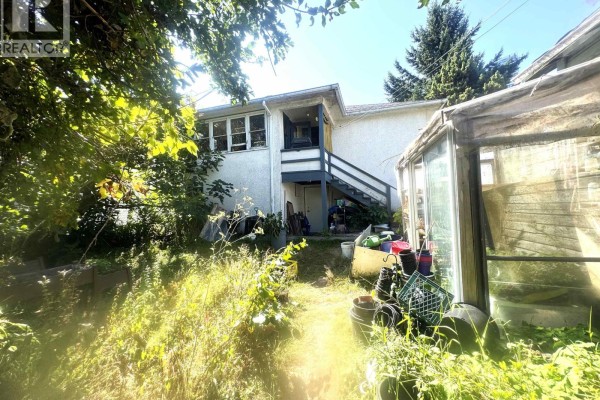 4625 Grafton Street, Burnaby, BC V5H1M1 Photo 4