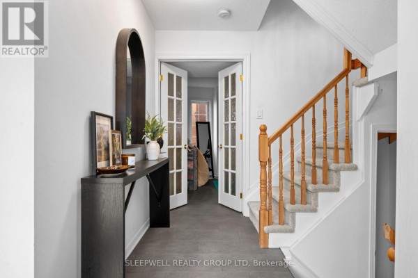 463 Cooper Street, Ottawa, ON K1R5H8 Photo 3