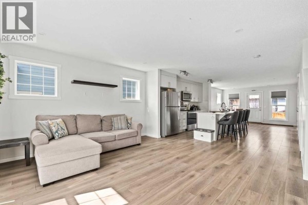 4pc Bathroom - 463 Cranbrook Square Se, Calgary, AB T3M3E3 Photo 5