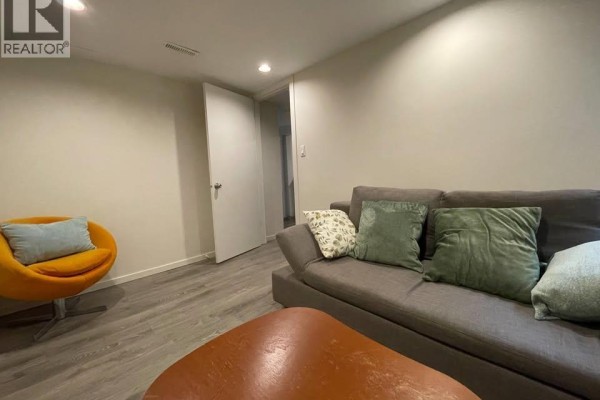 4631 W 14th Avenue, Vancouver, BC V6R2Y7 Photo 4