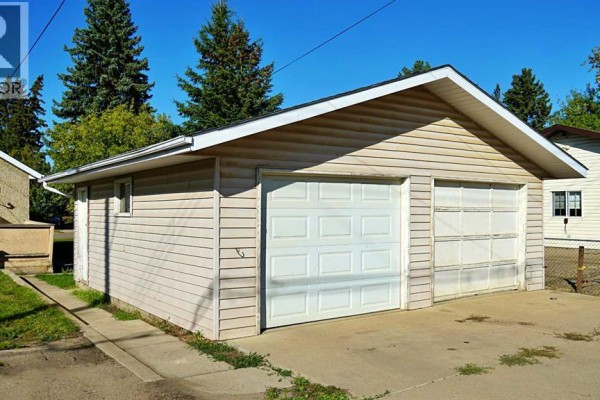 4pc Bathroom - 4639 50 Avenue, Vermilion, AB T9X1R7 Photo 4