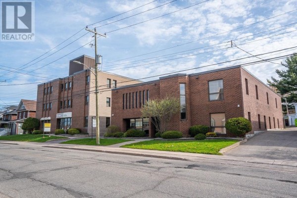 464 & 452 Albert St E, Sault Ste  Marie, ON, photo 2