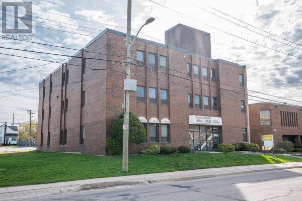 464 & 452 Albert St E, Sault Ste  Marie, ON P6A2J8 Photo 4