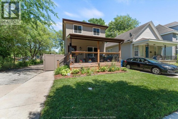 Family room - 464 Oak, Windsor, ON N9A5E6 Photo 3