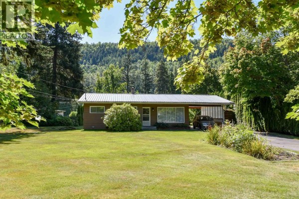 Dining room - 4643 Queensway Drive, Terrace, BC V8G3X4 Photo 2