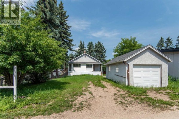 Dining room - 4645 47 Street, Red Deer, AB T4N1P9 Photo 4