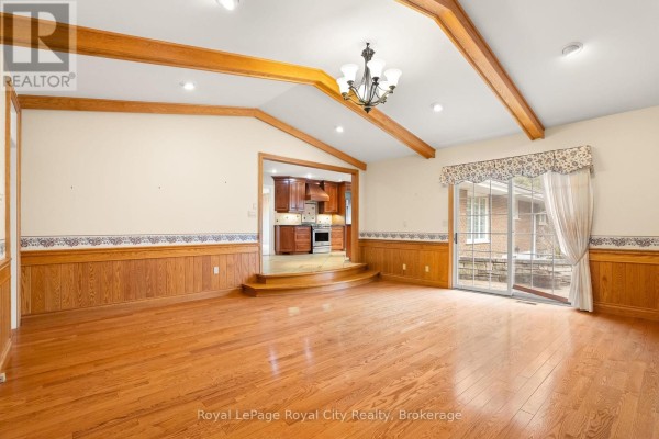 Kitchen - 4646 Sideroad 20 N, Puslinch, ON N1H6J3 Photo 5