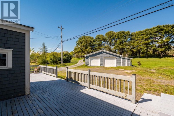 Living room - 4648 332 Highway, East Lahave, NS B4V0V7 Photo 4