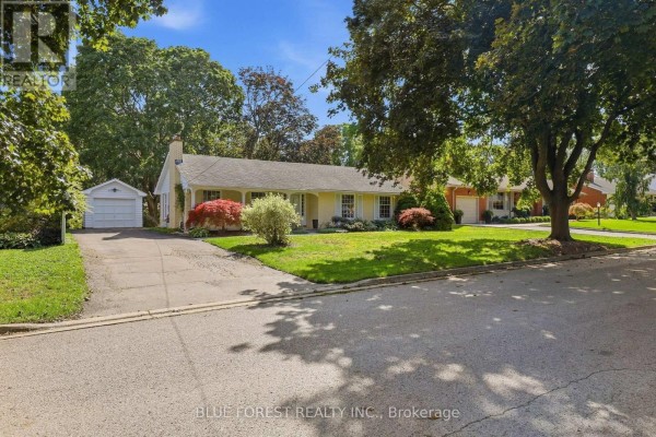 465 Averill Crescent, London South