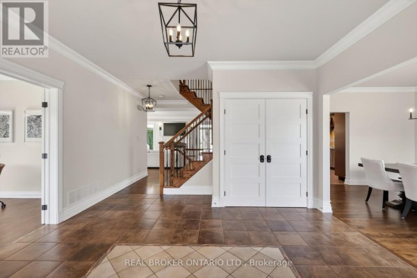 465 Lockmaster Crescent, Ottawa, ON K4M1L9 Photo 4