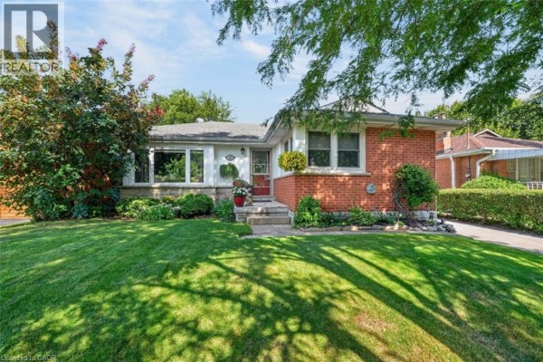 3pc Bathroom - 465 Springbank Crescent, Burlington, ON L7T2W8 Photo 3