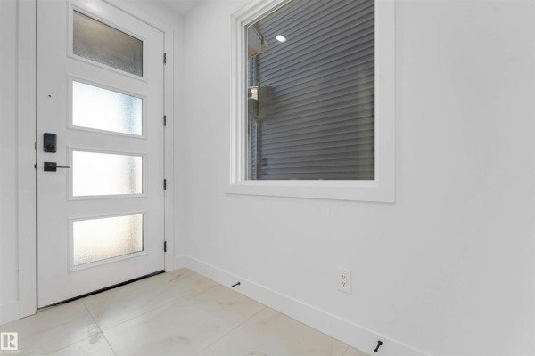 Bedroom 2 - 4651 17 Av Sw Sw, Edmonton, AB T6X1Y4 Photo 2