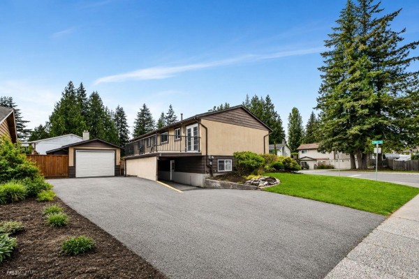 4652 203 Street, Langley, BC V3A5J5 Photo 4