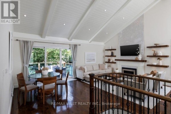 4653 Dundas Street W, Toronto, ON, photo 2