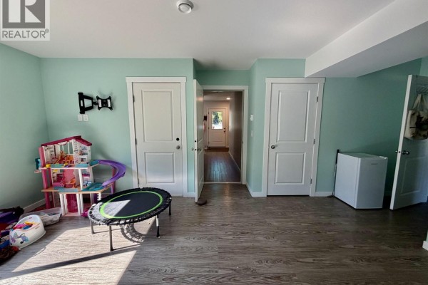 Laundry room - 4654 Copper River Road, Terrace, BC V8G0A5 Photo 4
