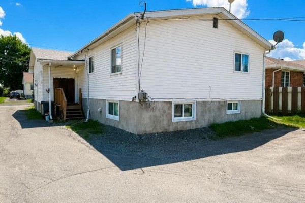 466-468 Catherine Street, Hawkesbury, ON K6A1Z9 Photo 5
