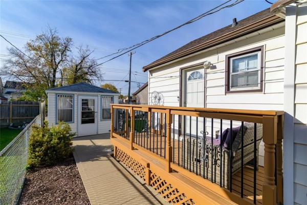 Office - 466 Riverton Avenue, Winnipeg, MB R2L0N9 Photo 5