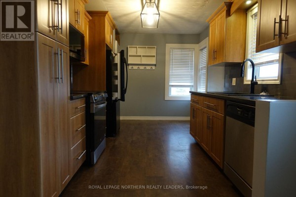 Recreational, Games room - 466 Spruce Street N, Timmins, ON P4N6N9 Photo 5