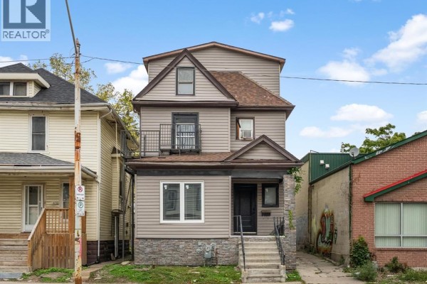 446 Wyandotte Street West, Windsor