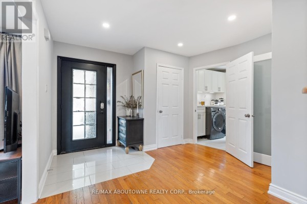 4pc Bathroom - 467 Hedgerow Lane, Oakville, ON L6H4V8 Photo 4