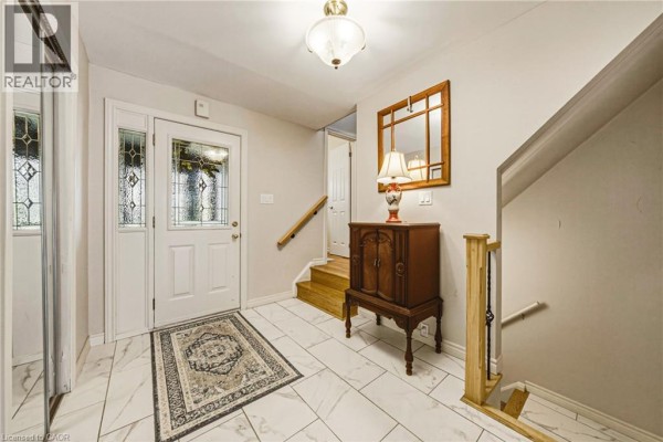 2pc Bathroom - 467 Woodview Road Unit# 5, Burlington, ON L7N2Z9 Photo 5