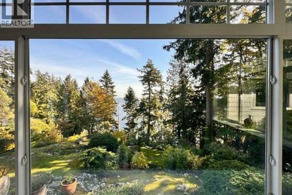 4670 Piccadilly South, West Vancouver, BC V7W1J7 Photo 5
