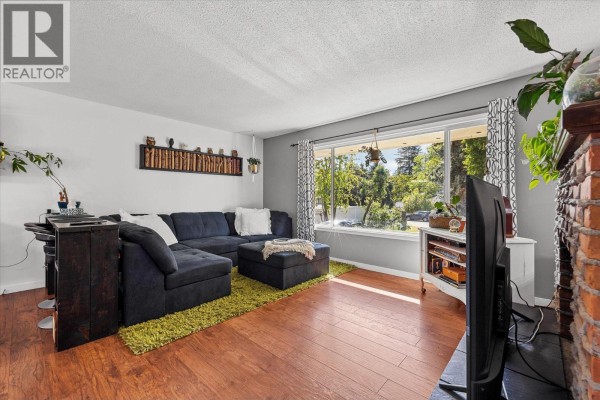 Den - 4671 Fordham Road, Kelowna, BC V1W1P1 Photo 4