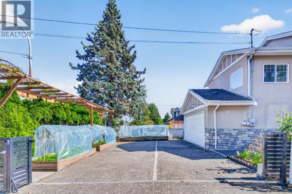 4682 Blundell Road, Richmond, BC V7C1G9 Photo 2